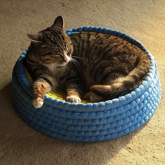 涼やか夏猫ベッド 草編み籠タイプ