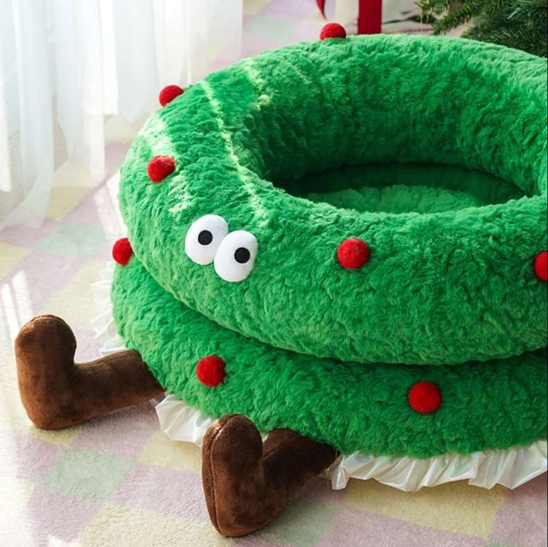 もふもふクリスマスツリー猫ベッド